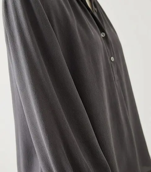 crep&eacute; blusa